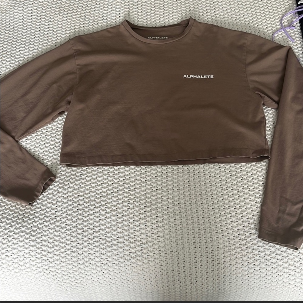 Alphalete long sleeve top